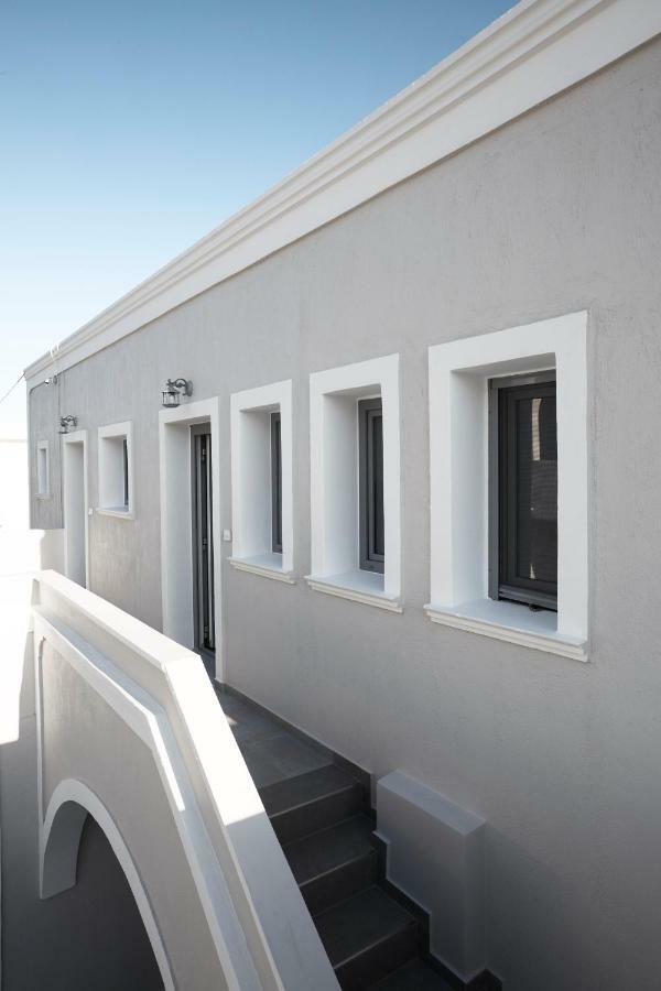 Pnoi Luxury Suites Karterados  Exterior photo